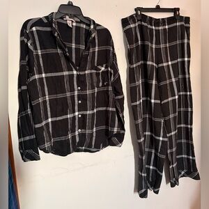 Victorias Secret Women’s Flannel Black, Pink and White Plaid Pajama Set